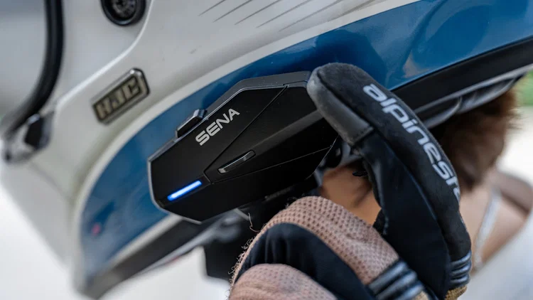 Sena Apex ve Apex Plus motosiklet interkom