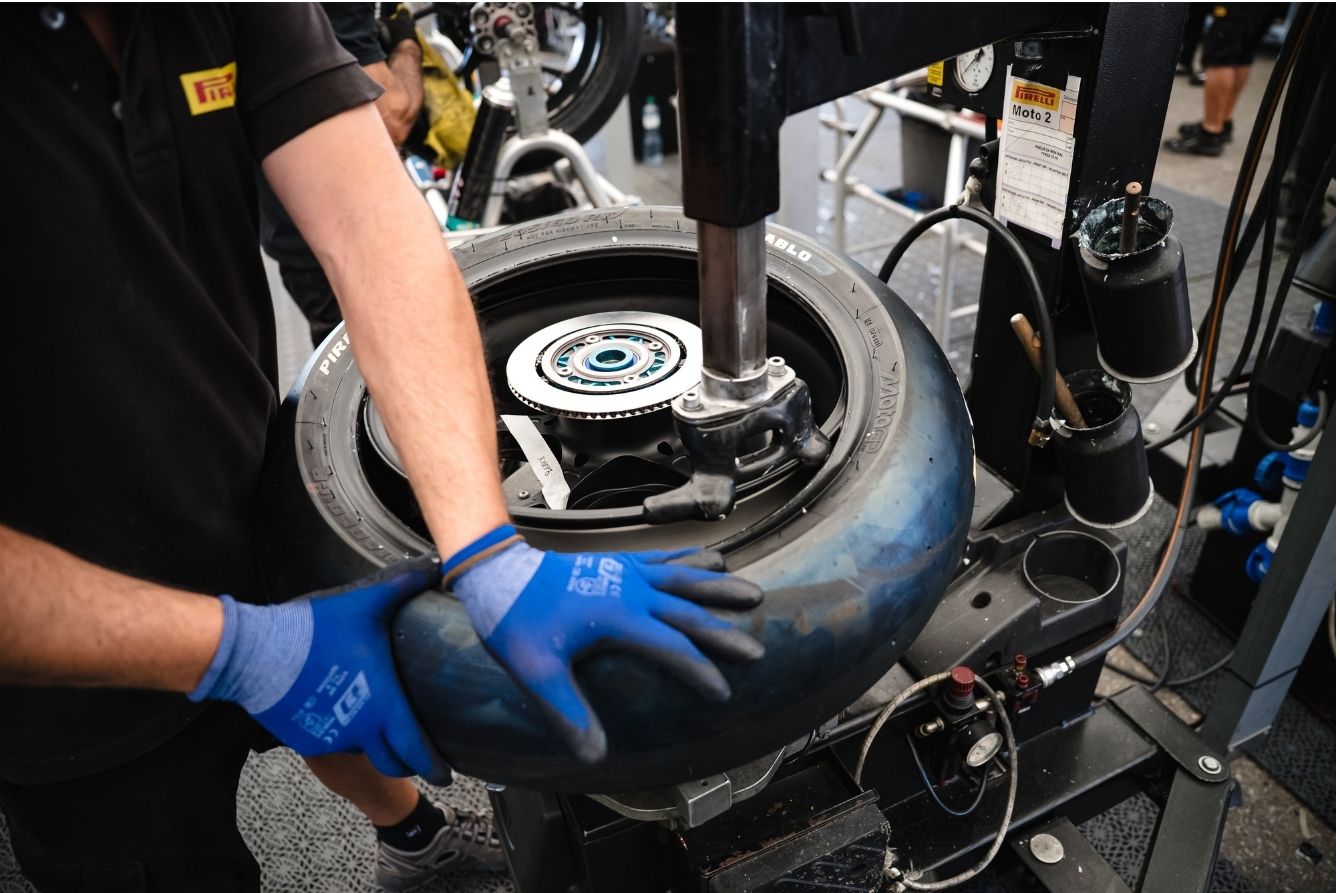 Pirelli Prototip Lastik